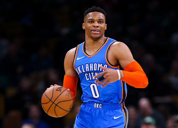 托蒂：米兰双雄和那不勒斯是意甲夺冠热门，悬念会持续到最后（托蒂：意甲争冠看米兰双雄与那不勒斯，胜负要到最后揭晓）