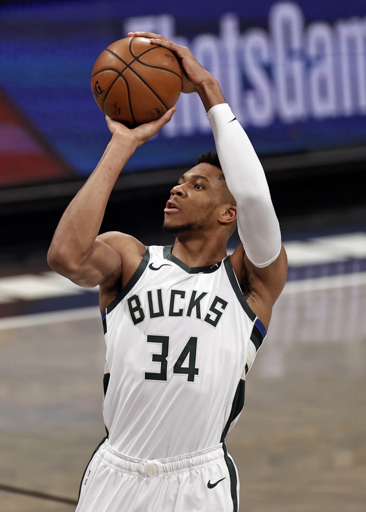 历史性胜利！埃迪·豪首次在英超战胜曼城，过往2平16负（里程碑之战！埃迪·豪英超首次击败曼城，此前2平16负）