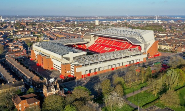 近10年欧冠场均进球榜：哈兰德1.02球第1，C罗第2，梅西第4（过去10年欧冠场均进球榜：哈兰德以1.02球领跑，C罗第二，梅西第四）