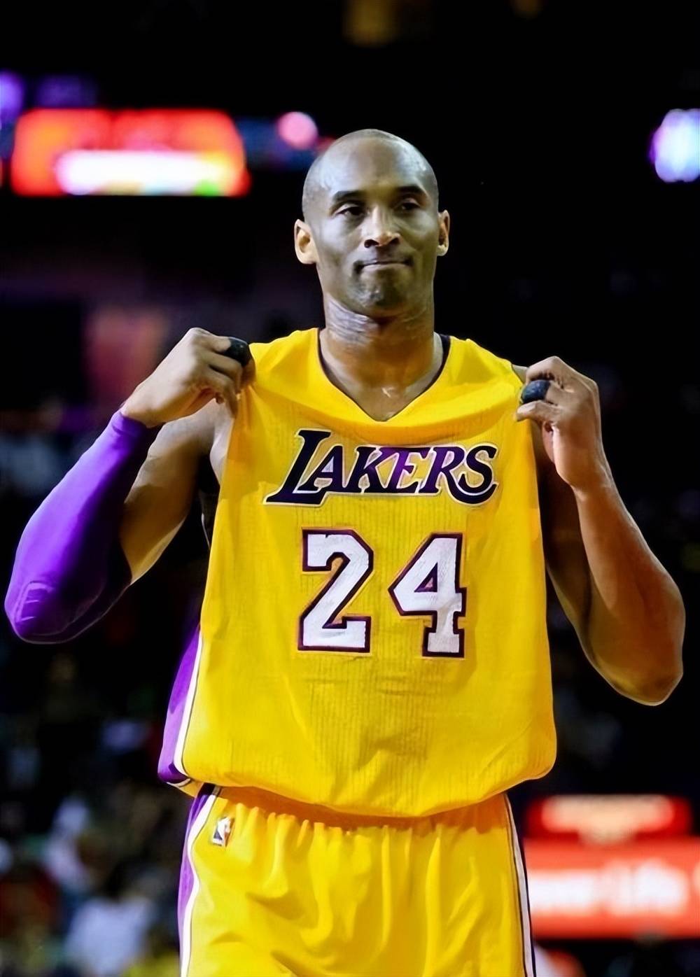 国米税前年薪排名：劳塔罗1660万欧第1，4人超千万（国米税前年薪榜：劳塔罗以1660万欧居首，四将突破千万欧）