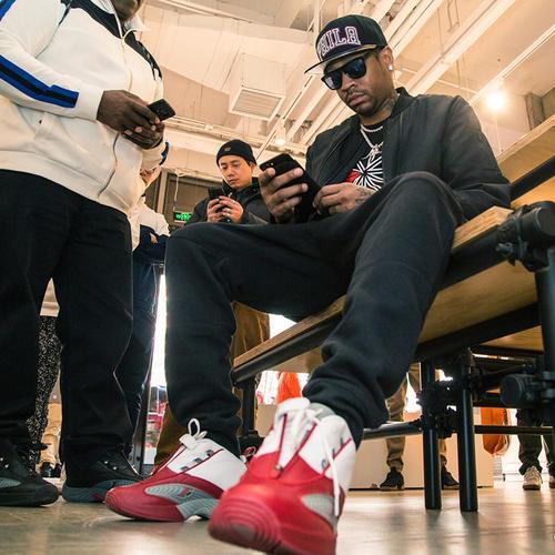 重回主场，厦门银行队对即将到来的比赛充满了信心与决心。（主场归来，厦门银行队信心十足迎战在即）