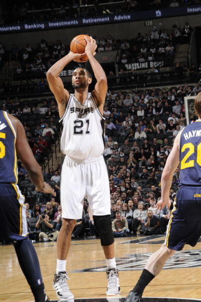 石雪清谈邵佳一出任国足主帅：带队成绩估摸不会有佳也不会有一（石雪清评邵佳一挂帅国足：战绩大概率中规中矩，难有惊喜也不至太差）