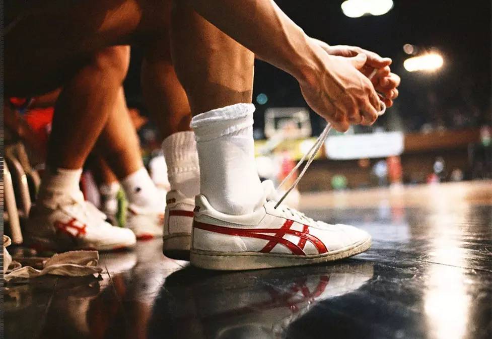 海廷加：奥斯梅恩和伊布、德罗巴一样强大，始终是一个威胁（海廷加：奥斯梅恩与伊布、德罗巴比肩，持续构成威胁）