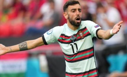 践行三亿人上冰雪 “冰超”联赛火爆进行中冰超联赛冰雪体育（助力三亿人上冰雪，冰超联赛火热进行中）