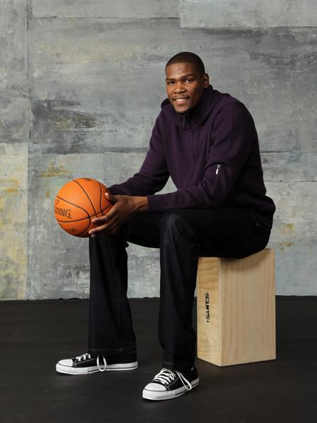 半场战报：利兹联0-0比利亚雷亚尔，尼奥托造险（半场快讯：利兹联与比利亚雷亚尔0-0互交白卷，尼奥托险些破门）