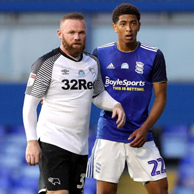 海登海姆2-1逆转弗赖堡，席默尔、迈因卡破门（海登海姆2比1上演逆转击败弗赖堡，席默尔与迈因卡建功）