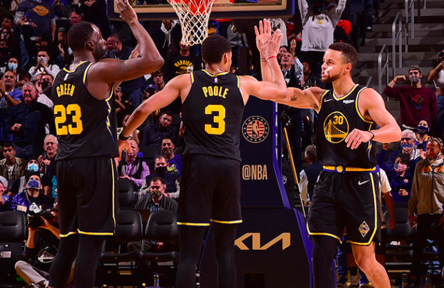 麦丹：克拉克防守端展现了活力与专注 找不出比他更棒的防守者了（麦丹：克拉克在防守端活力与专注兼具，几乎无人与之匹敌）