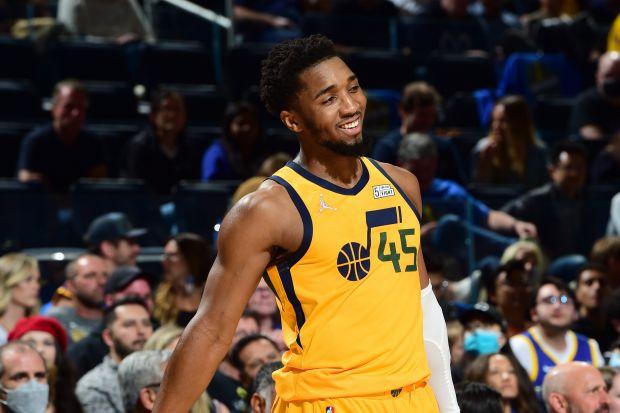 NBA：独行侠轻取公牛 东契奇收获准三双（NBA：独行侠大胜公牛，东契奇险些三双）